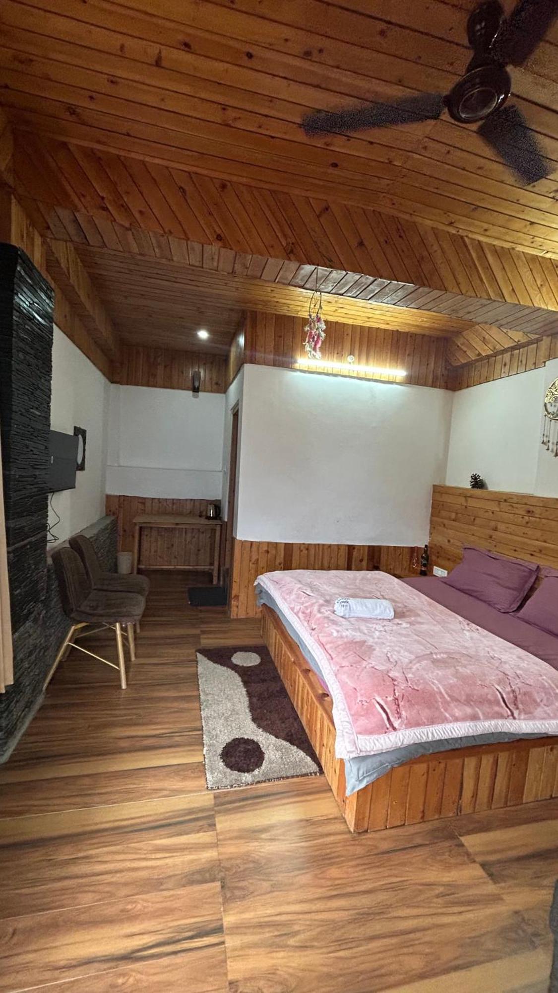 The Himalayan Sukoon Villa Near Jibhi Banjār Exterior foto
